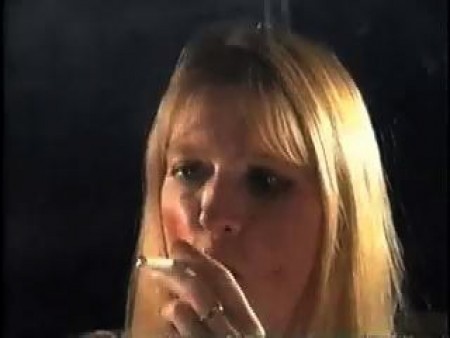 Smoking Females Fetish Clips - Jessimaes Very First Solo Cigarette