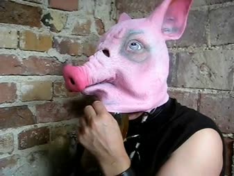 Sunday Piggysunday Pov Part 2 - Hundefutter aus dem trog, schlge und viele gemeinheiten fr das gefangene schwein im stall! / Dog lining out of that deceived, spanks and many infamy for the caught pig in the stable!