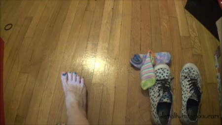 Dirty Smelly Bare Feet Pt 1 - This was a custom video for someone named bobby. I use his name several times in the video!
" I would really like it if you started out with cute tennis shoes on and white dirty socks(and if possible be sweaty!! :P) slowly take them off until your bare foot. While doing this it would be soo hot if you could talk and use my name (which is bobby). Like say flirty things like "i know you like my toes, go ahead and lick them" stuff like that. Also close ups of in between your toes would be awesome. Like maybe with some sock lint